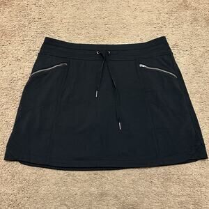 Athelta Tennis Skirt Size Medium Skort Black Pockets 2.5” Inseam